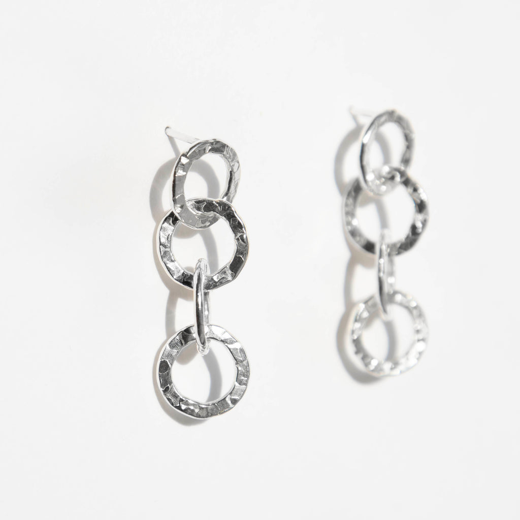 TEXTURED CHAIN STUDS