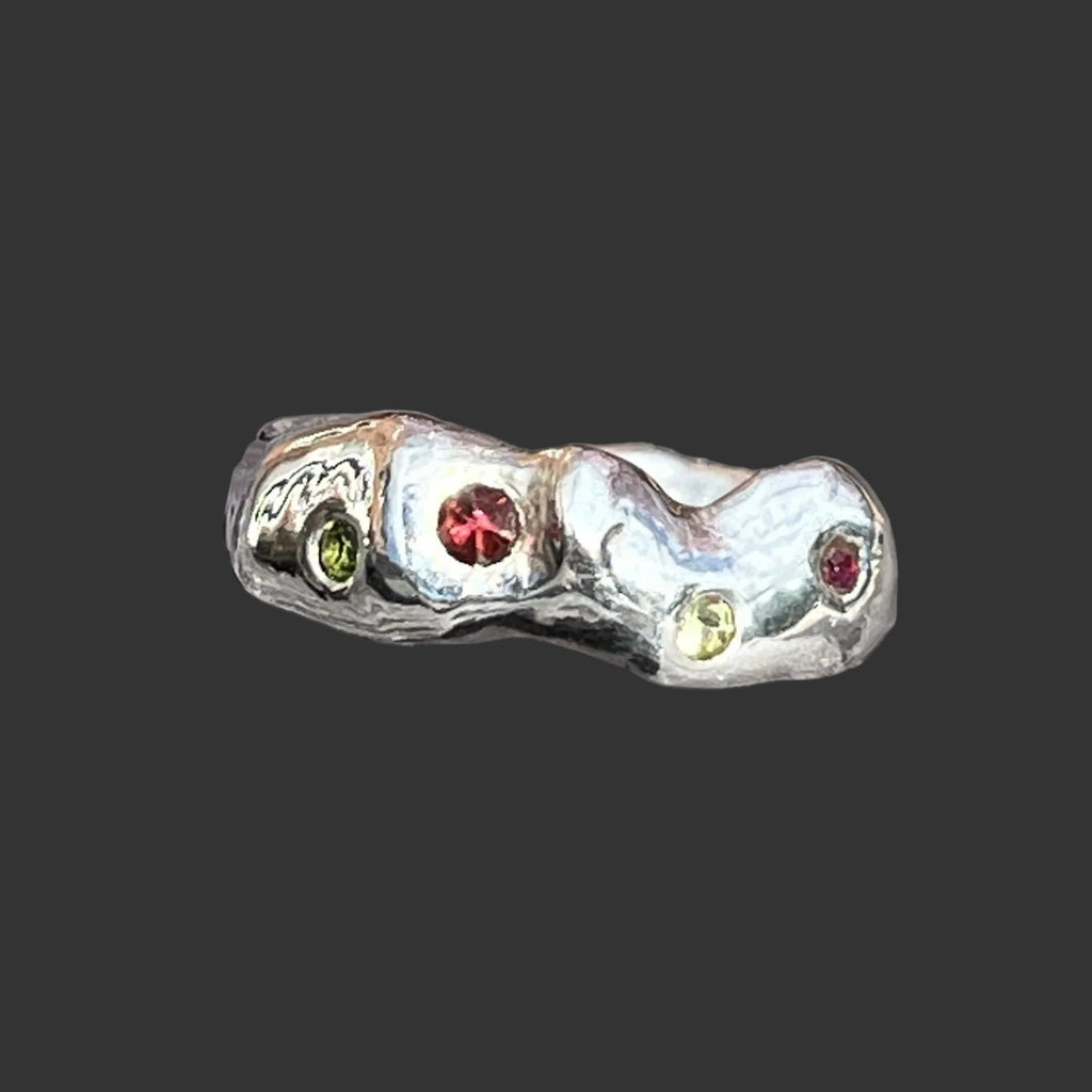MOLTEN RING WITH GARNET AND TOURMALINE