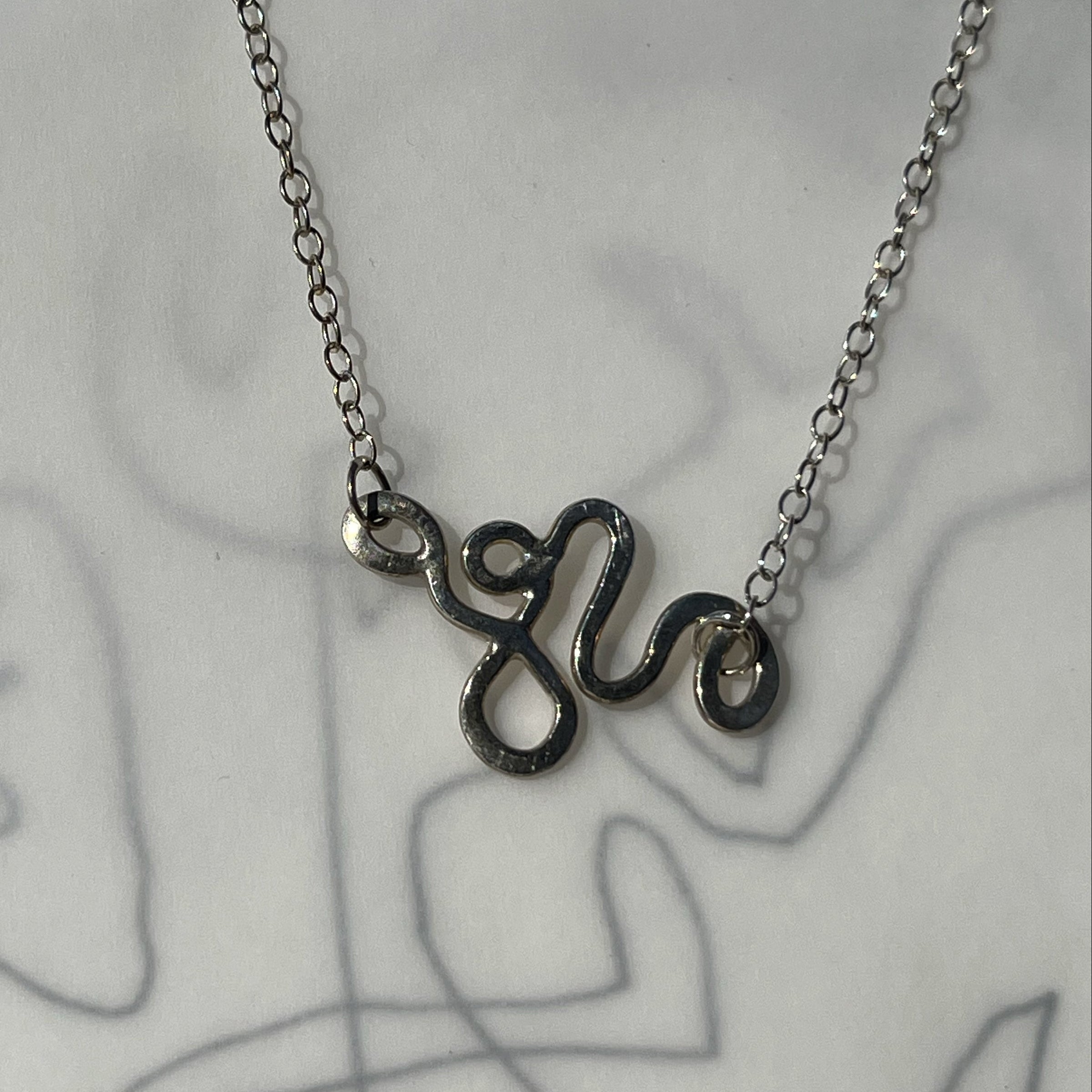 SQUIRM NECKLACE