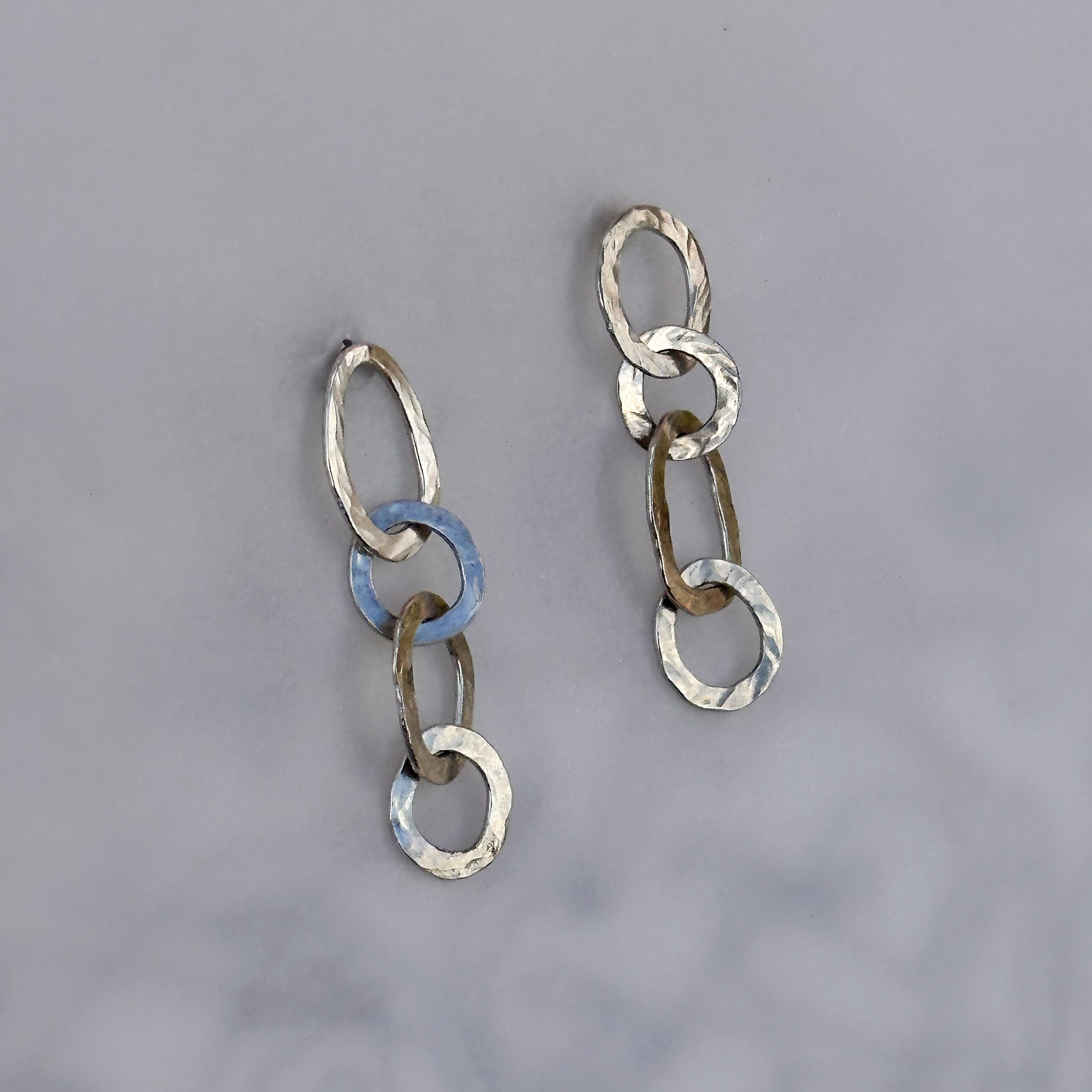 AIRY CHAIN STUDS