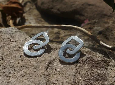 SQUIRCLE STUDS