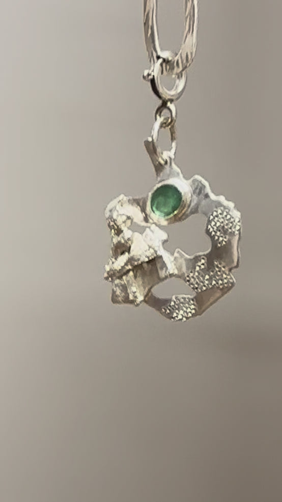 EMERALD BOULDER CHARM